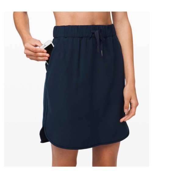 Lululemon On The Fly Skirt size 4 - Picture 4 of 7